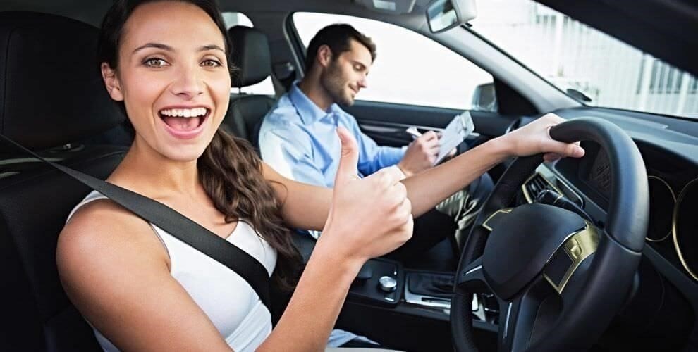 Как стать инструктором по вождению в автошколе?